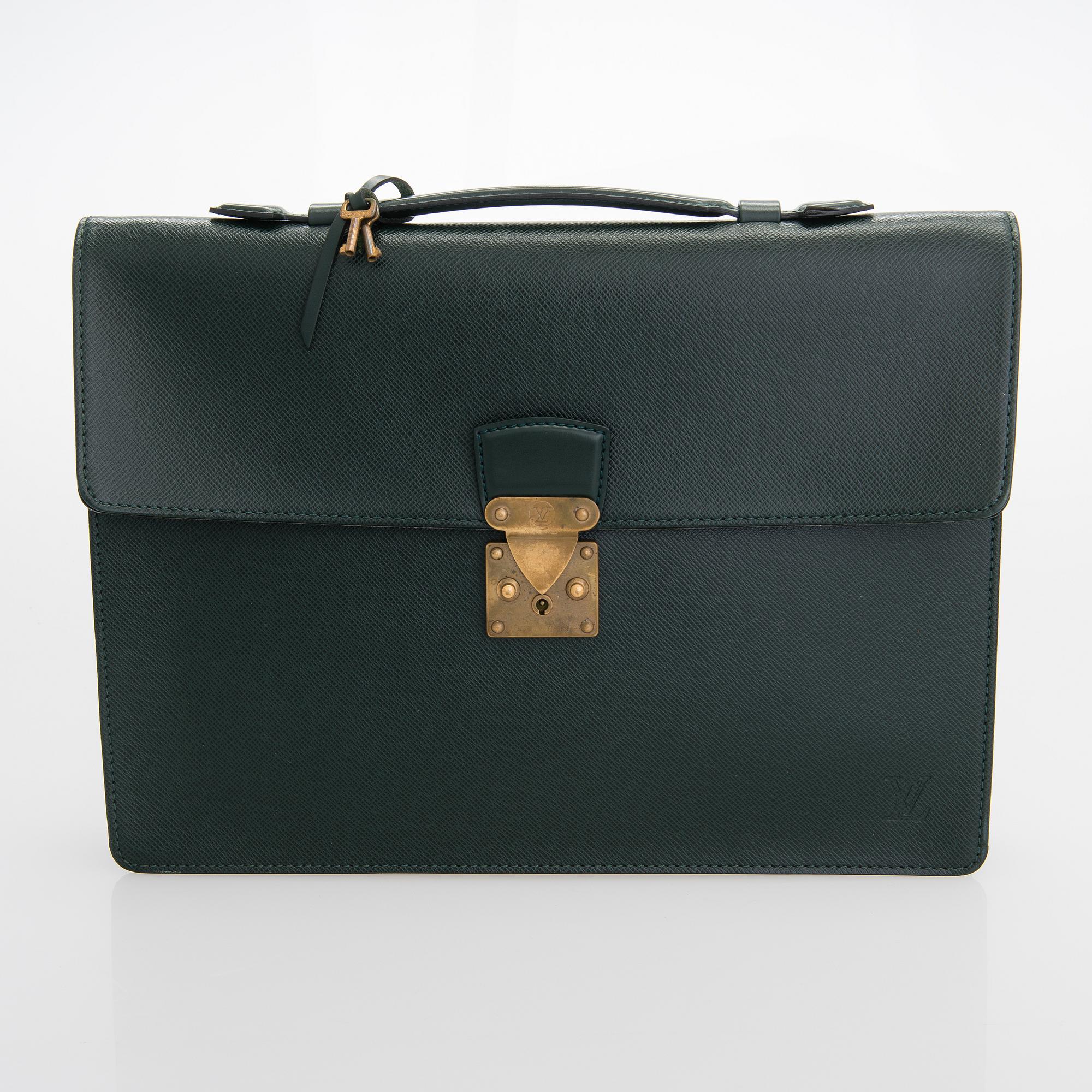 Louis Vuitton, A Taiga leather 'Minuto' Briefcase.