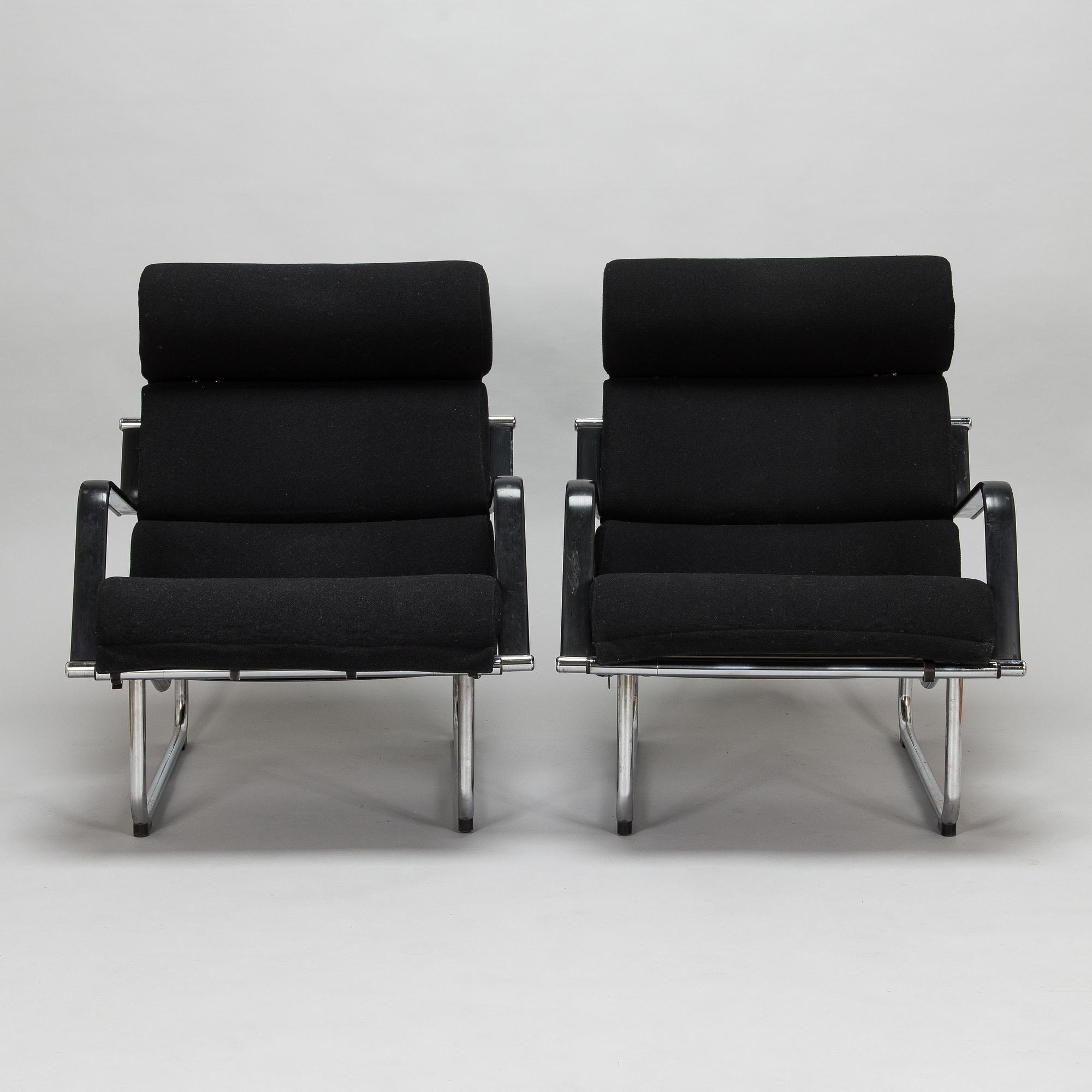 Yrjö Kukkapuro, a 1980s pair of 'Remmi' armchairs for Avarte.