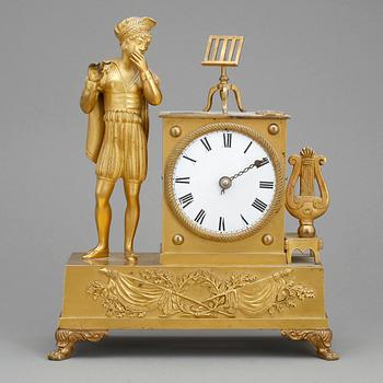 BORDSPENDYL, empire, 1800-talets första hälft.
