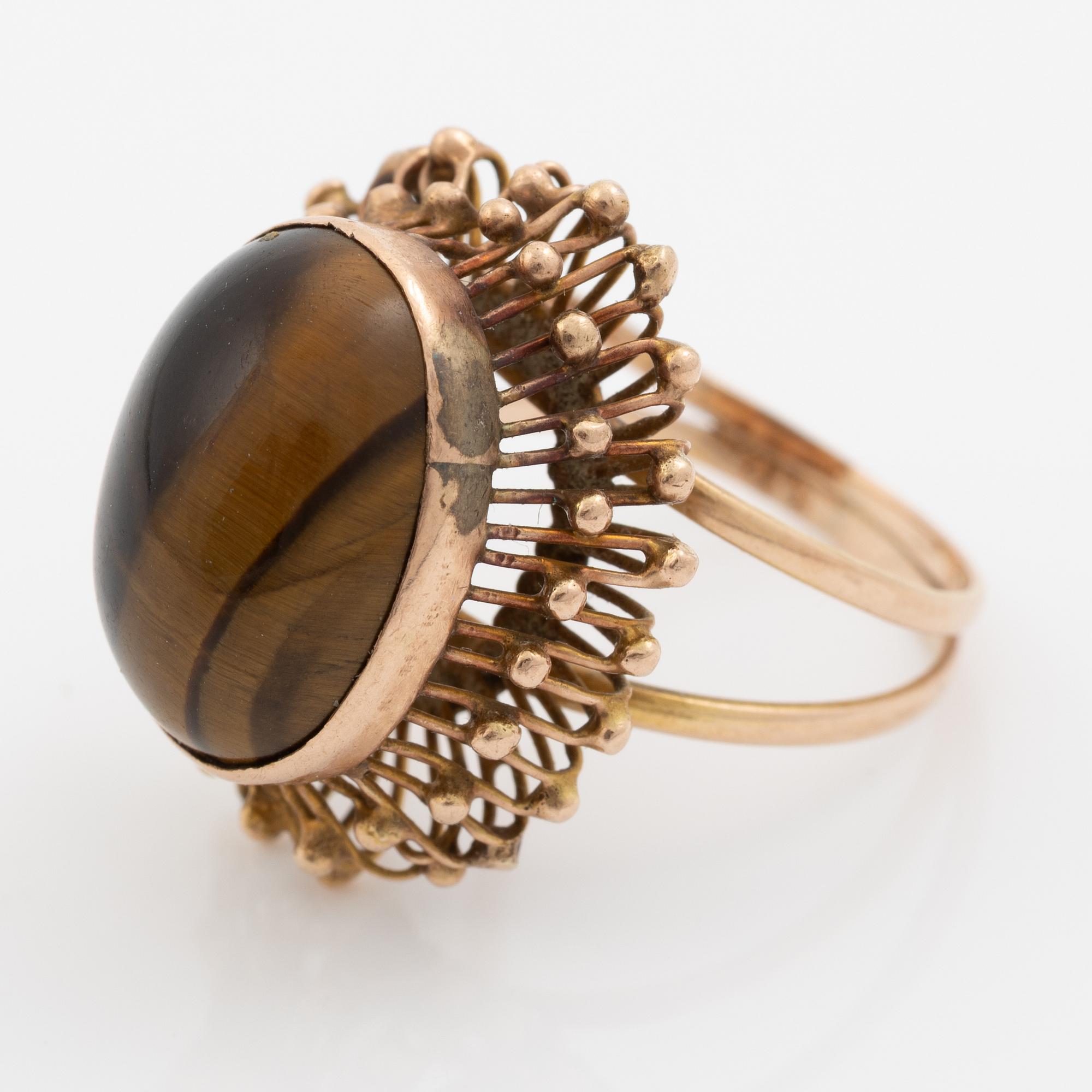 Ring 14K gold with quartz/tiger's eye.
