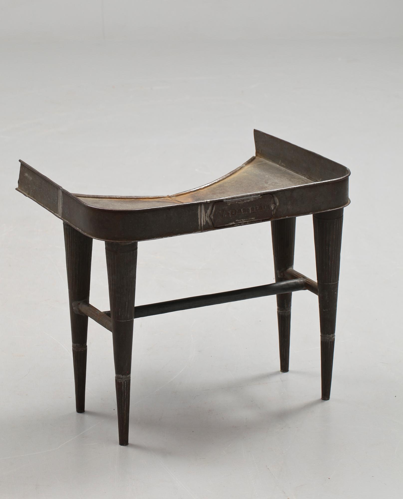 KAKELUGNSBORD, plåt. 1800-tal.