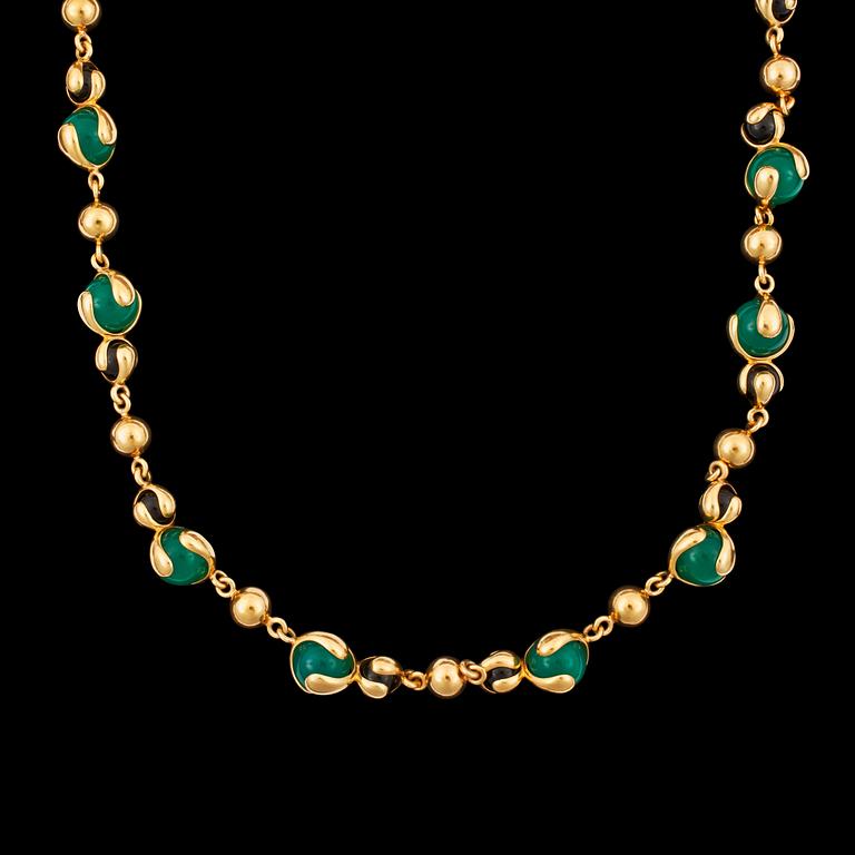 A Marina B green calcedony and onyx necklace.