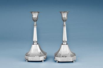 513. A PAIR OF CANDLESTICKS.