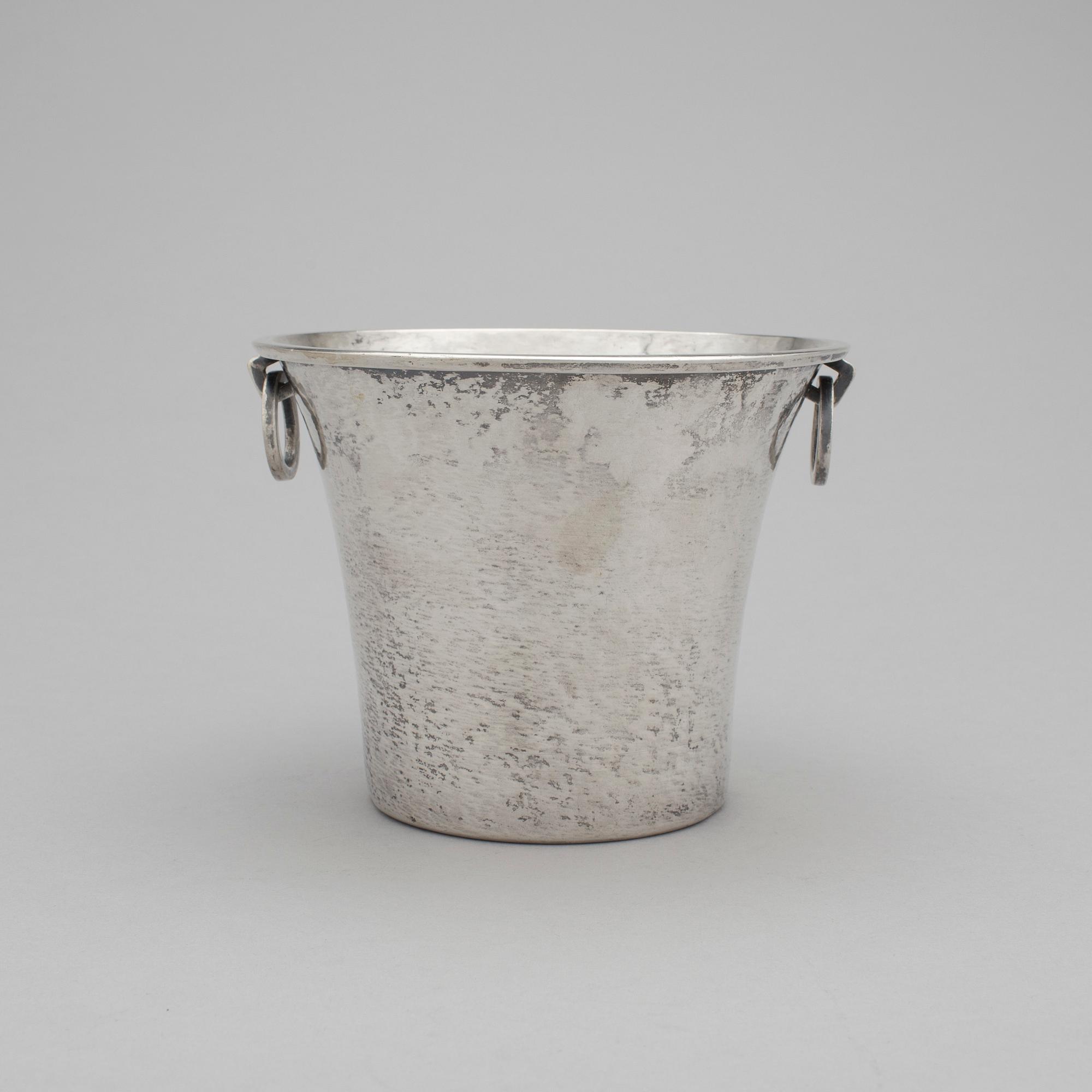 ISHINK, silver, oidentifierad tillverkarstämpel, haltstämpel 800, 1900-tal. Vikt ca 379 gram.