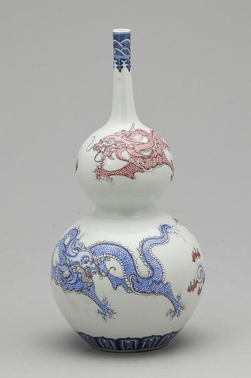 VAS, porslin, Kina, samtida tillverkning.