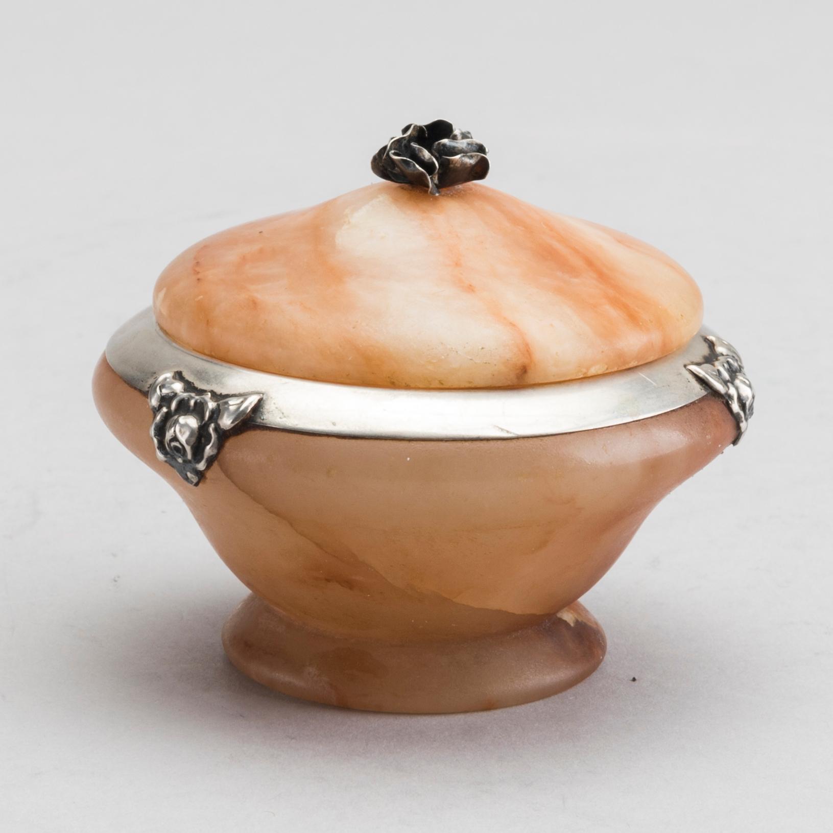 BOX WITH LID, alabaster and silver, Knud Georg Jensen, Copenhagen 1918.