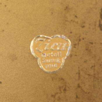Spegel samt ett par lampetter, Zicu Metall, 1900-talets första hälft.