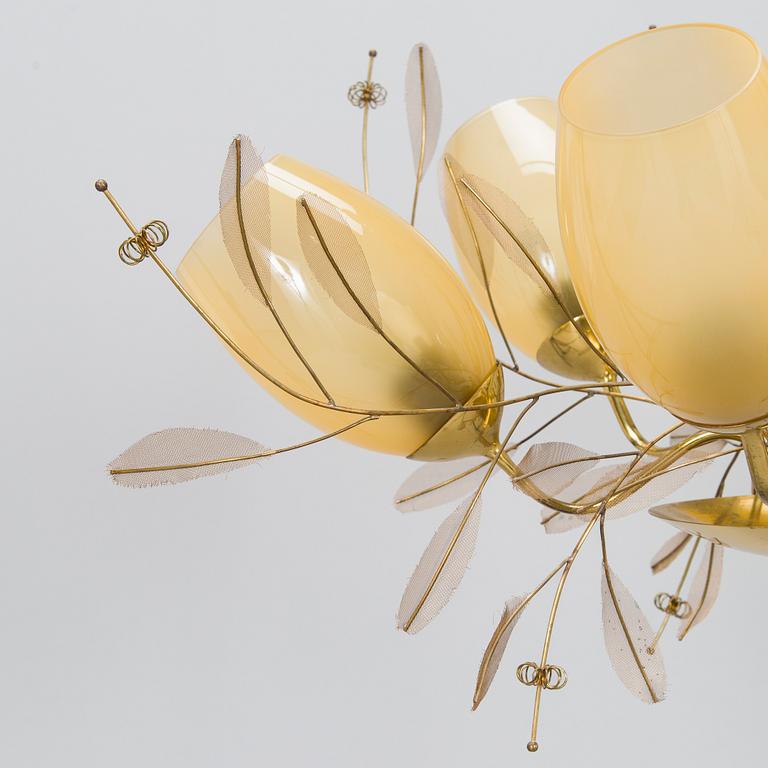 Paavo Tynell, a mid-20th century '9029/ chandelier fot Taito.