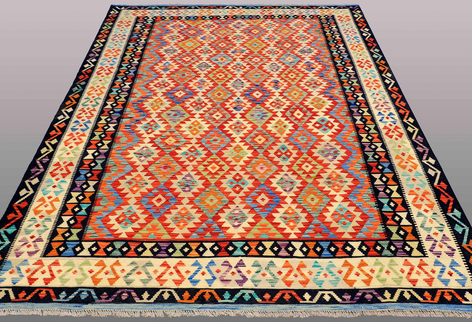 A CARPET, Kilim, ca 298 x 200 cm.