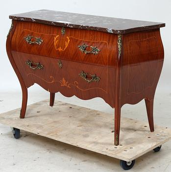 BYRÅ, rokokostil, 1900-tal.