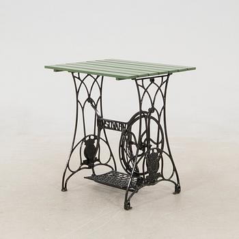 Trädgårdsgrupp 3 dlr 1900-talets första hälft.