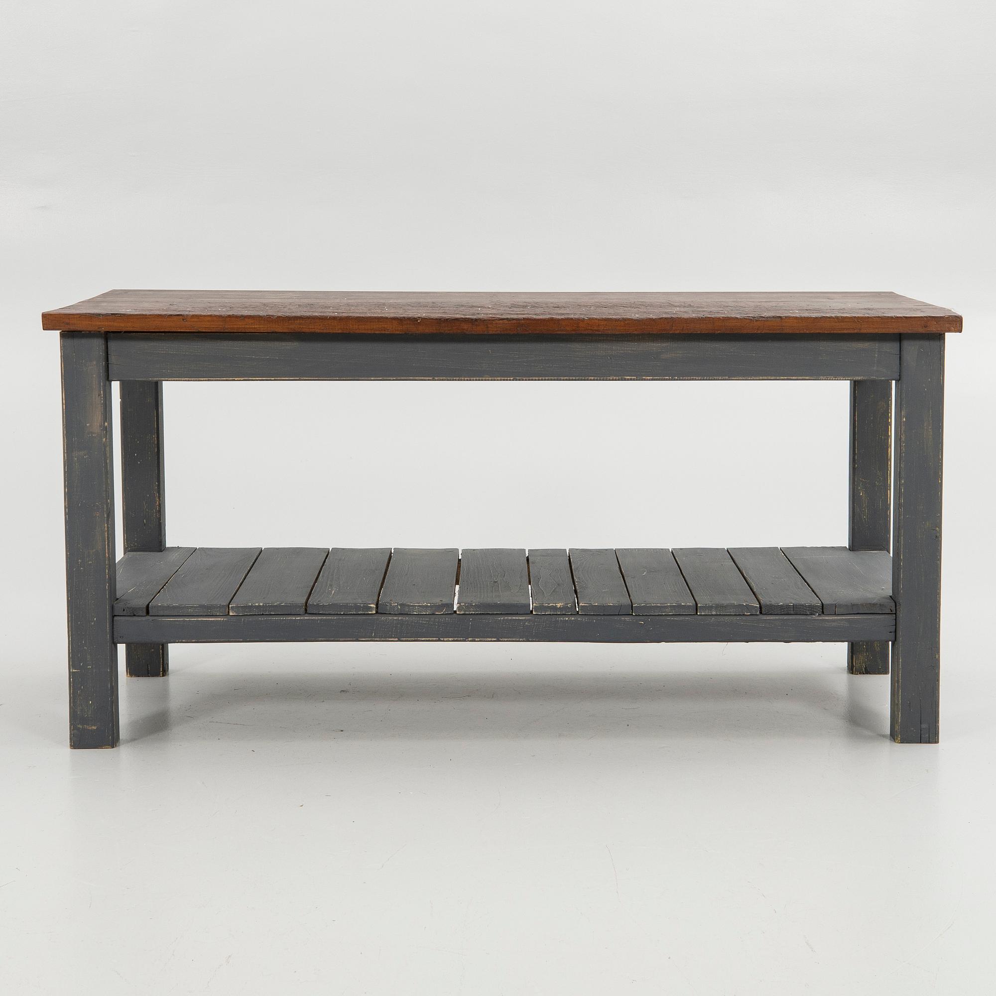 Bord/ Sideboard, 1900-talets första hälft.