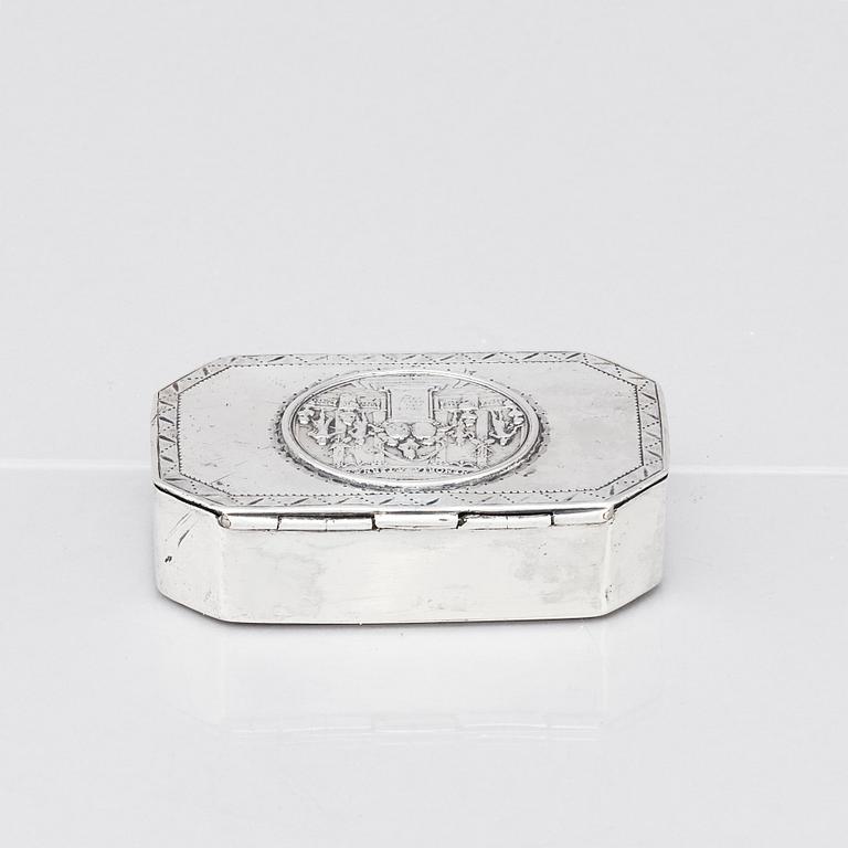 A Baltic late 18th/early 19th century silver-box, mark of Johann Gottfried Möring, Reval 1790-1818.