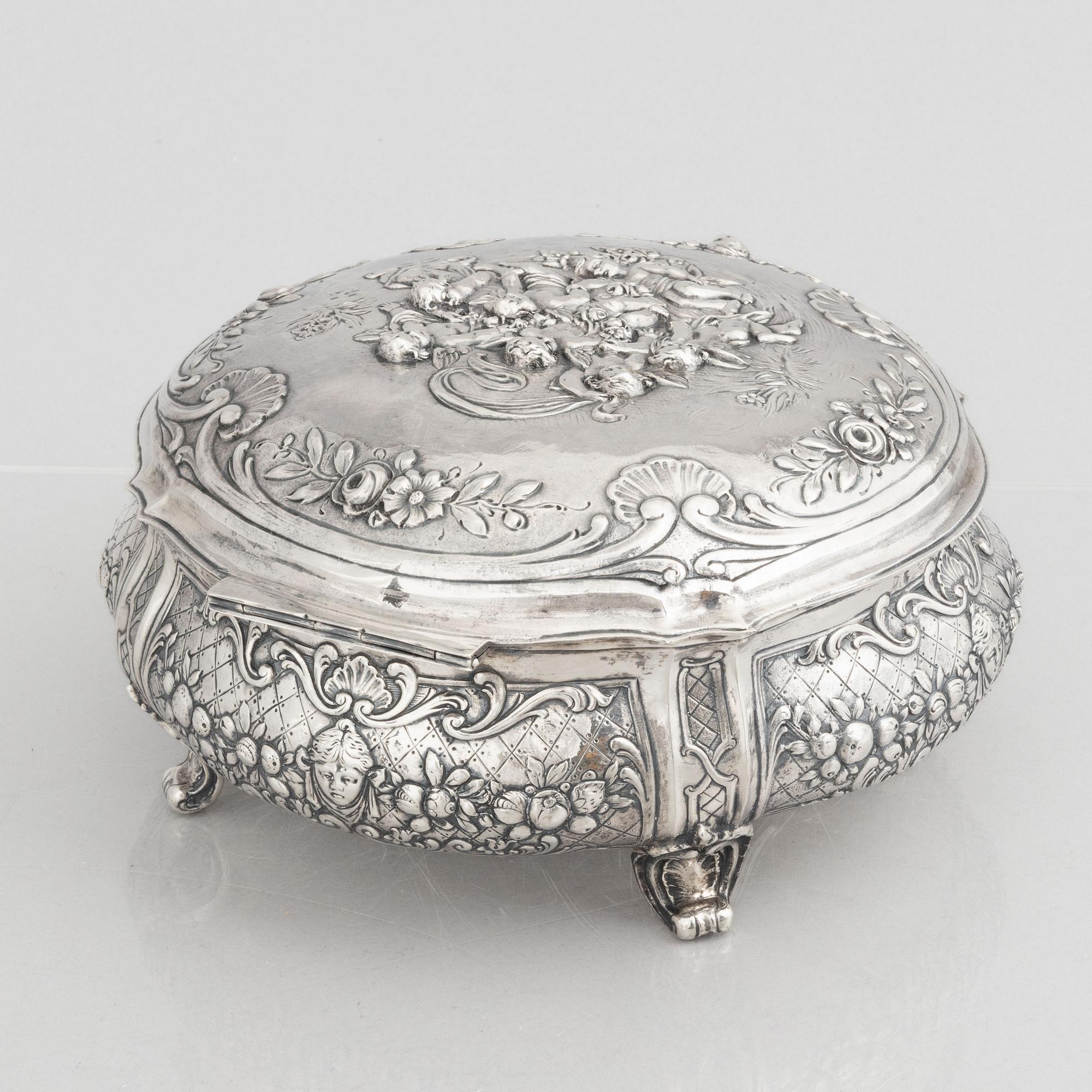 A German silver 800 Rococo style box with cover, circa 1900.