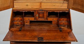 SKRIVSKÅP, senbarock, 1700-tal.