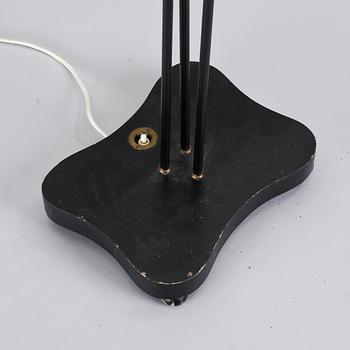 GOLVLAMPA, omkring 1900-talets mitt.