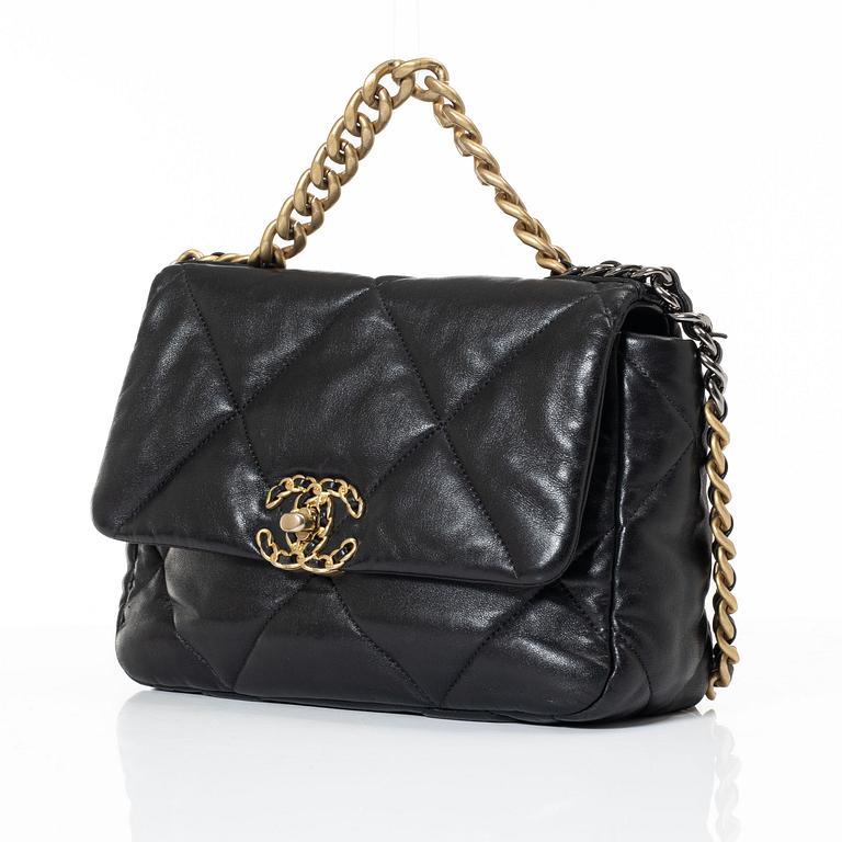 Chanel, bag, "19 Small Flap Bag", 2021.