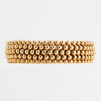 18K gold bracelet.
