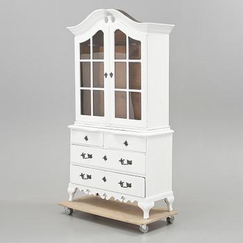 VITRINSKÅP, rokokostil, 1800-tal.