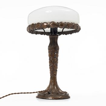Harald Notini, attributed to, a model 6735 table lamp, Arvid Böhlmarks Lampfabrik, Sweden, 1910's/20's.