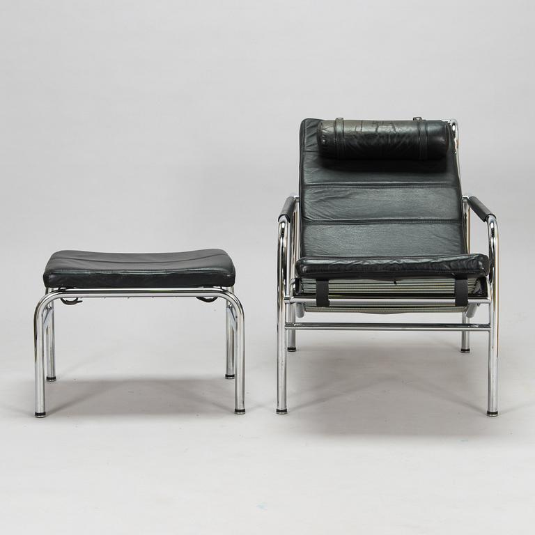 Gabriele Mucchi, a recliner and ottoman, Zanotta, Italy, 1980's. Designed 1935.