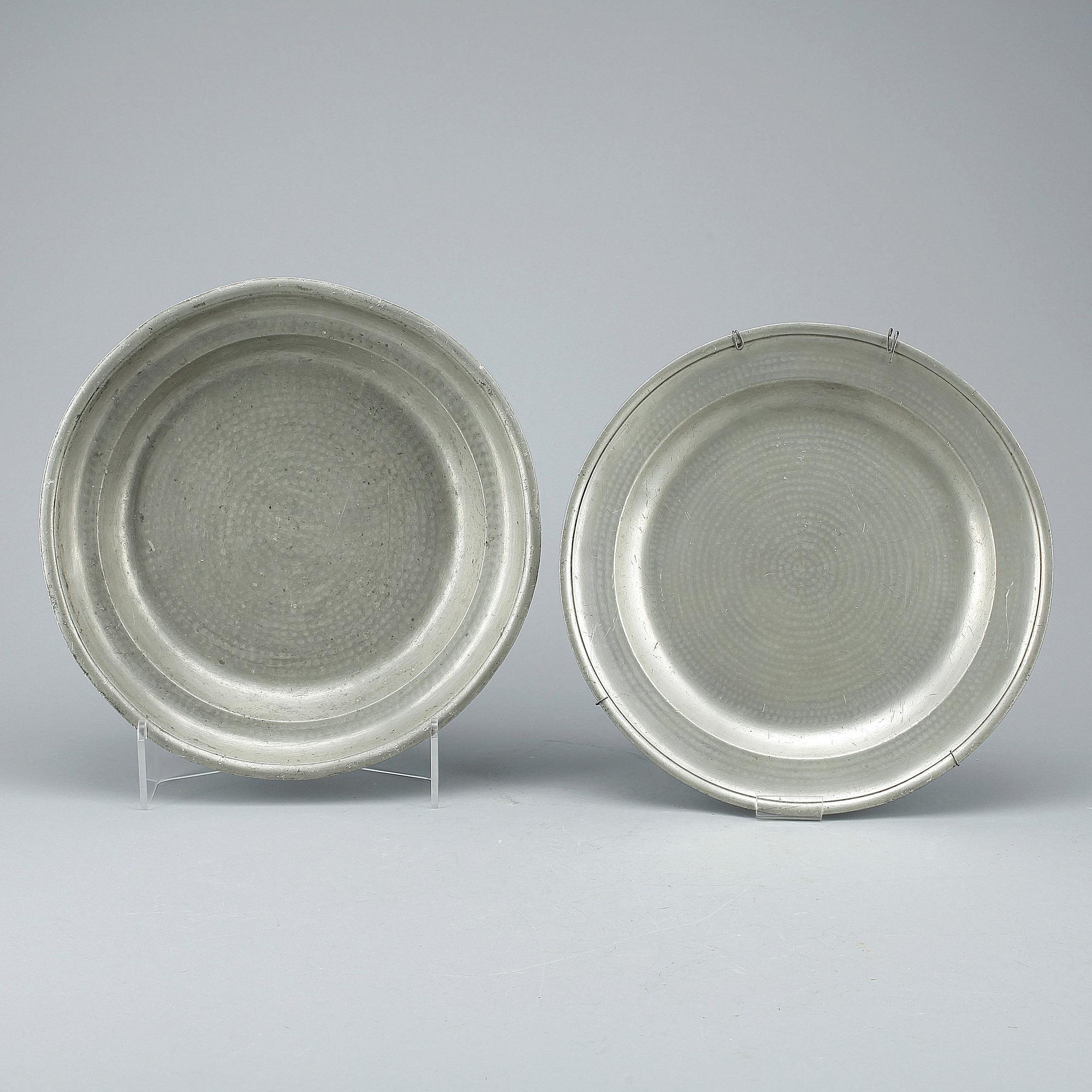 FAT, 2 st, tenn, otydliga mästarstämplar, 1800-tal.
