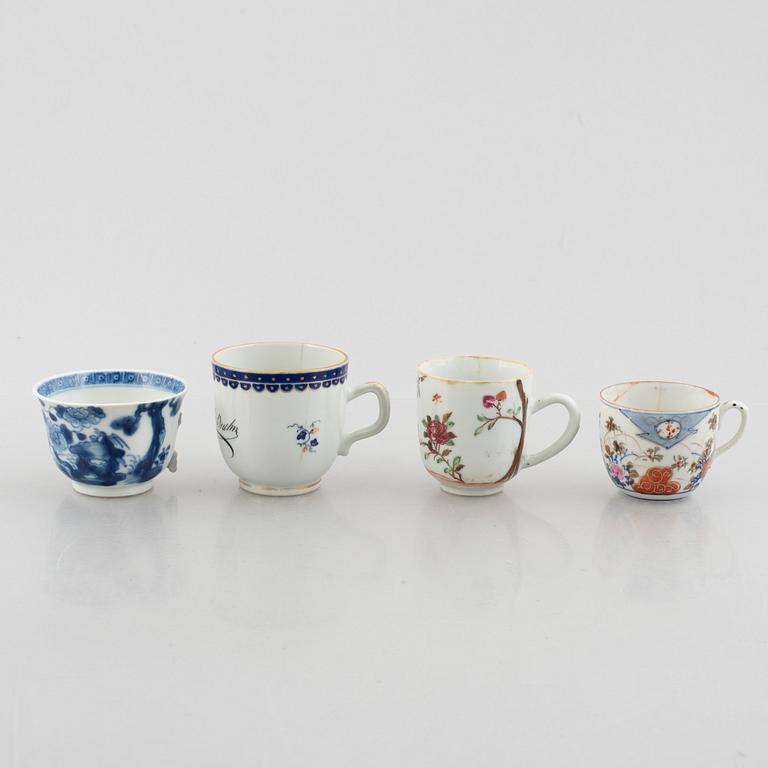 Eleven pieces of Chinese porcelain, 18th and 19th century.