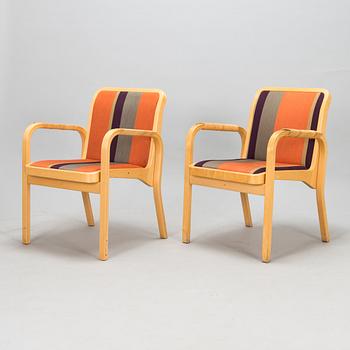Alvar Aalto, late 20th century 'E45' armchairs for Artek, 7 pcs.