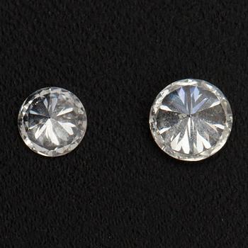 PARTI DIAMANTER, 2 st. Briljantslipade diamanter. Sammanlagt ca 0,55 ct.