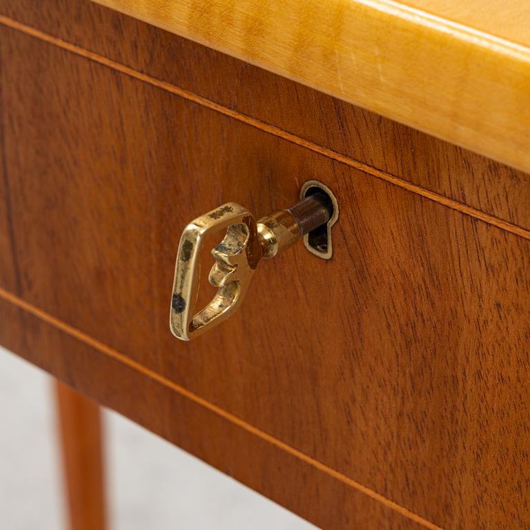 Dressing table, mid-20th century.