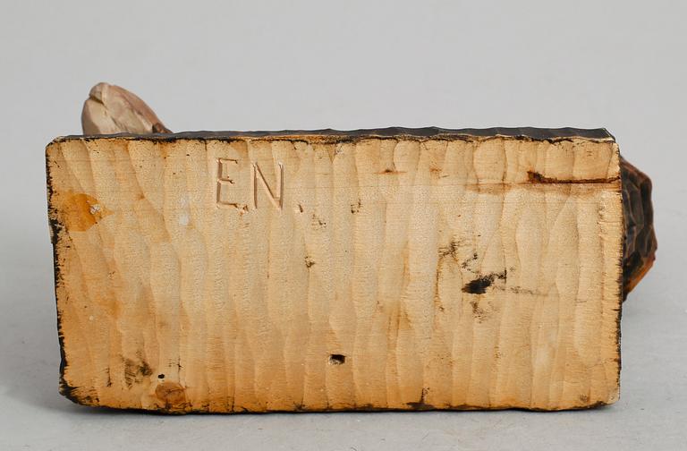 SKULPTUR, trä, 1900-talets mitt, monomgramsignerad E.N.