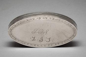 SNUSDOSA, silver, Nils Limnelius, Stockholm, 1804. Vikt ca 70g.