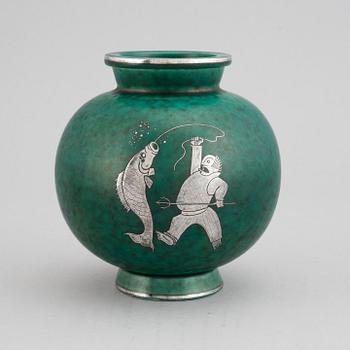 Wilhelm Kåge, vas, stengods "Argenta", handdrejad, numrerad 1045.