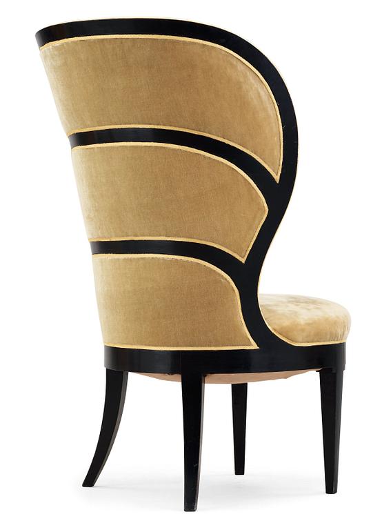 An Uno Åhrén Swedish Grace lady´s armchair, Mobilia, Sweden ca 1925.