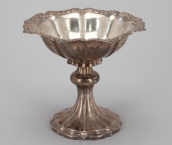 UPPSATSSKÅL, silver, Finland 1800-tal, otydliga stämplar. Vikt 328 g.
