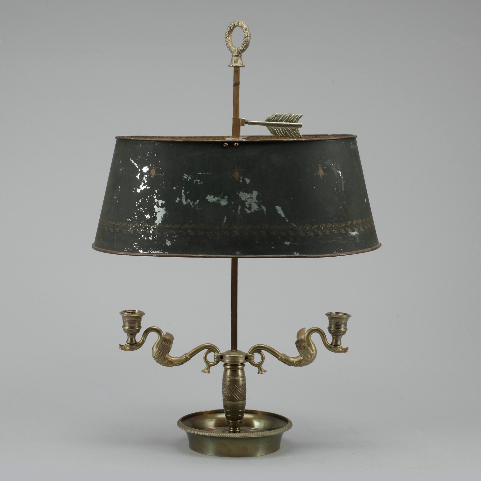 BORDSLAMPA, sk "Lampe à bouillotte ", empirestil. 1900-talets början.