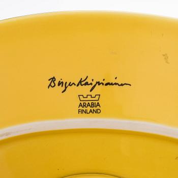 Birger Kaipiainen, a footed 'Florence´ ceramic dish, marked Birger Kaipiainen, Arabia Finland.