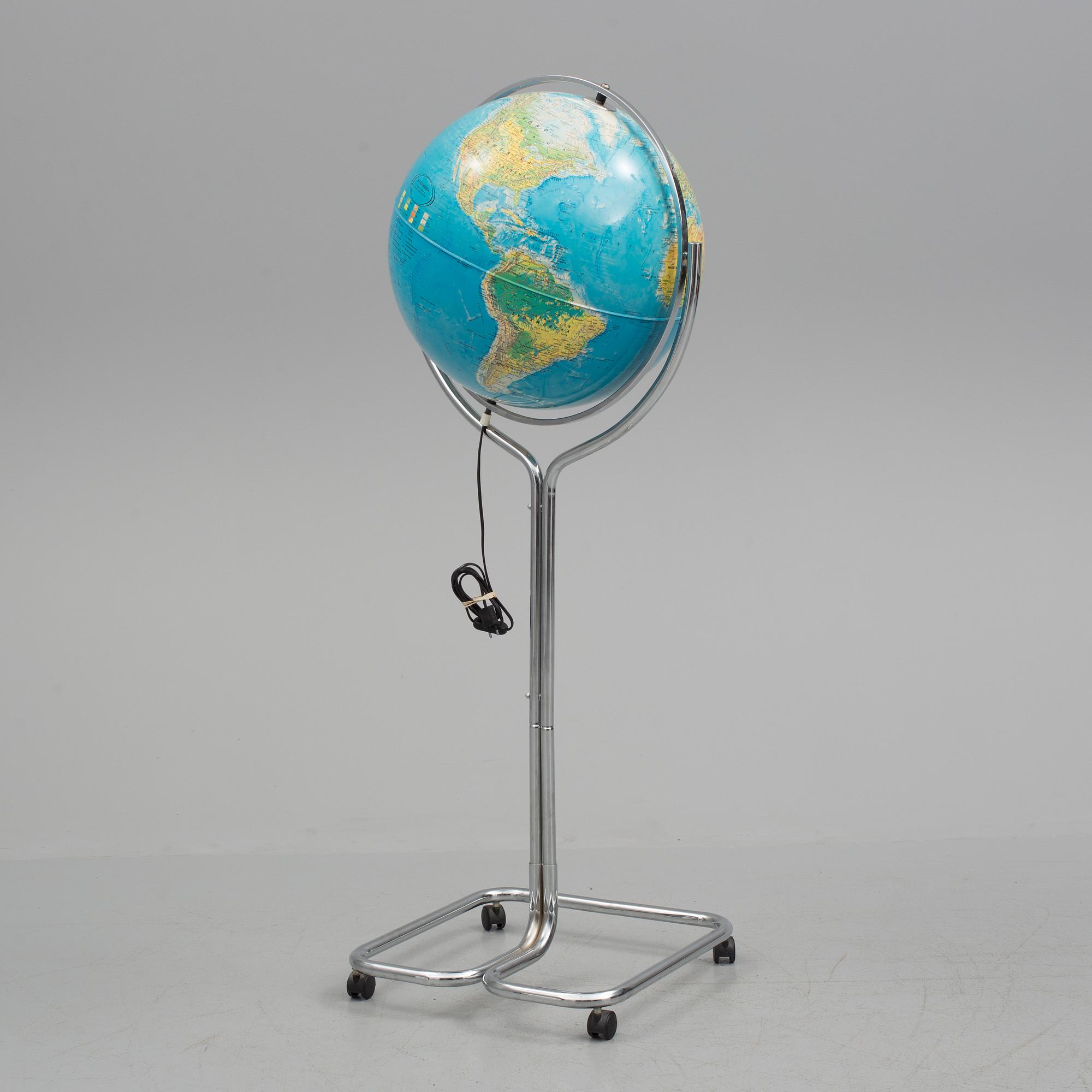 A 'Esselte Kartor AB' floor lamp, in the shape of a globe, 1980s.