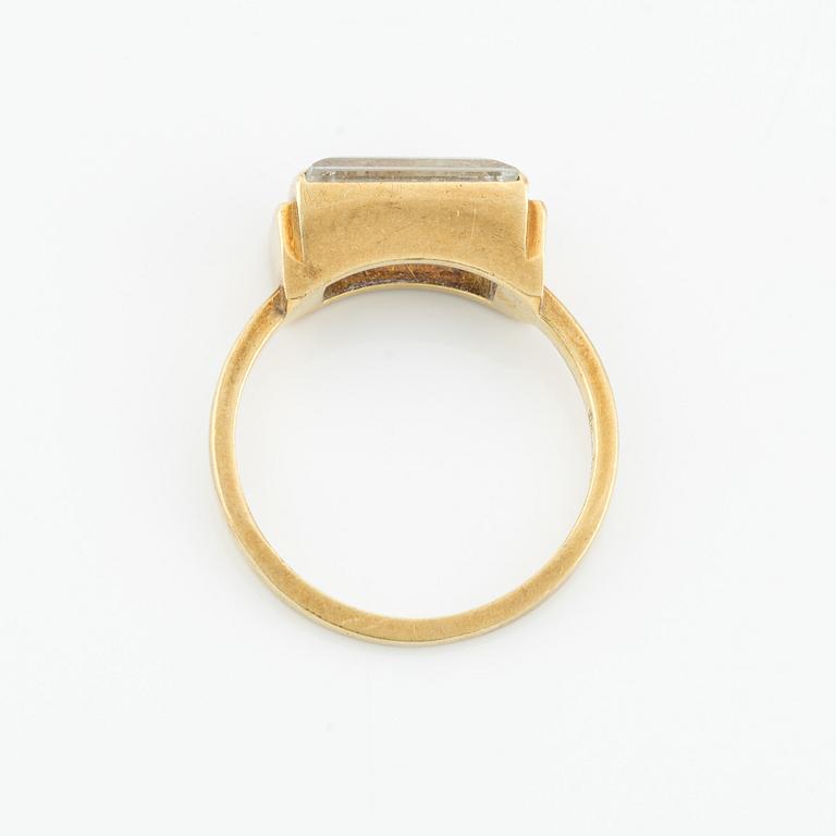 Wiwen Nilsson, ring, 18K guld med bergkristall, Lund 1941.