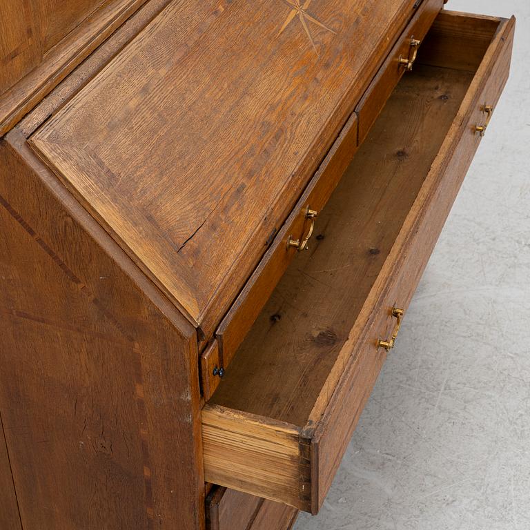Writing cabinet, 18th century.