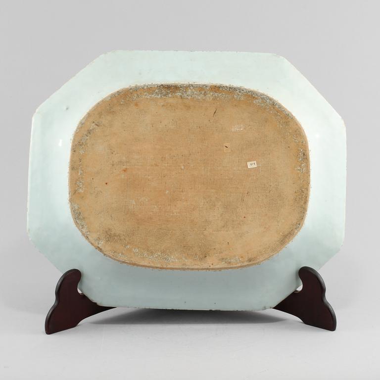 STEKFAT, porslin, Kina, 1700-tal.