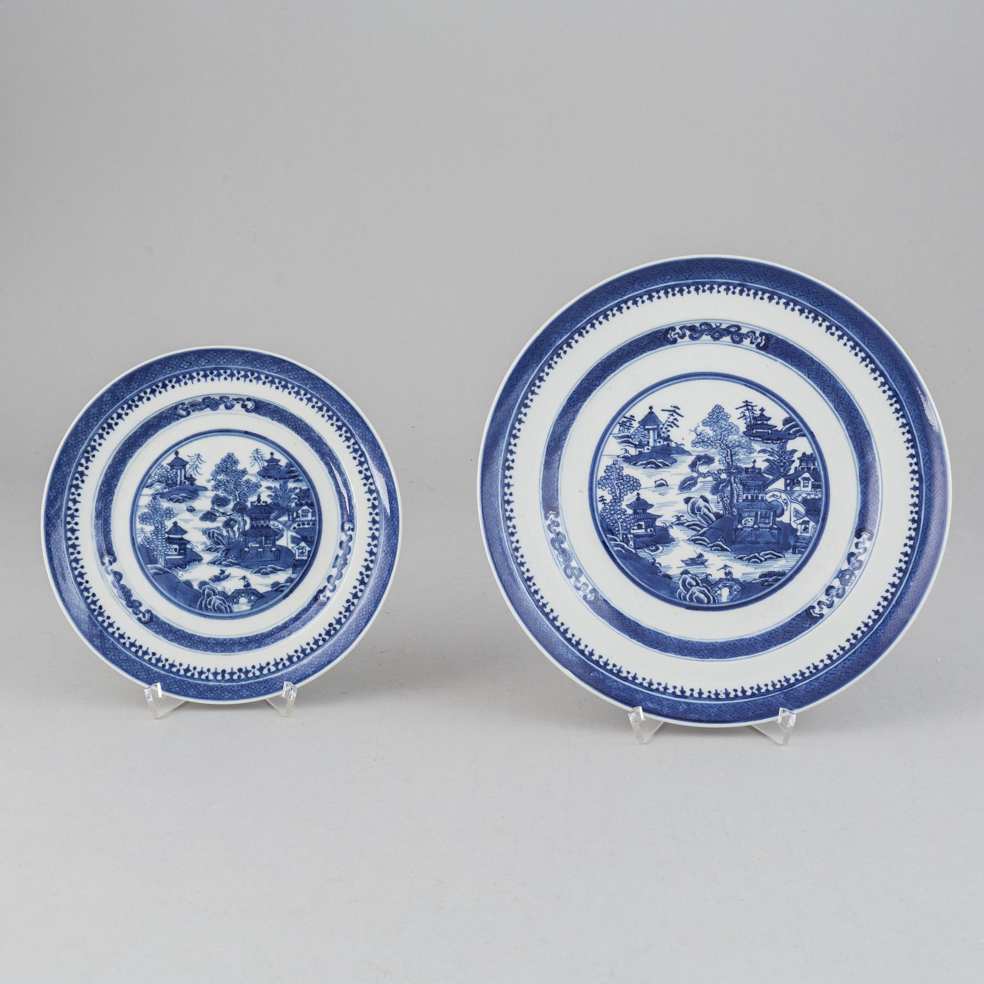 Servisdelar, 36 stycken, kompaniporslin. Qingdynastin, Jiaqing (1796-1820).