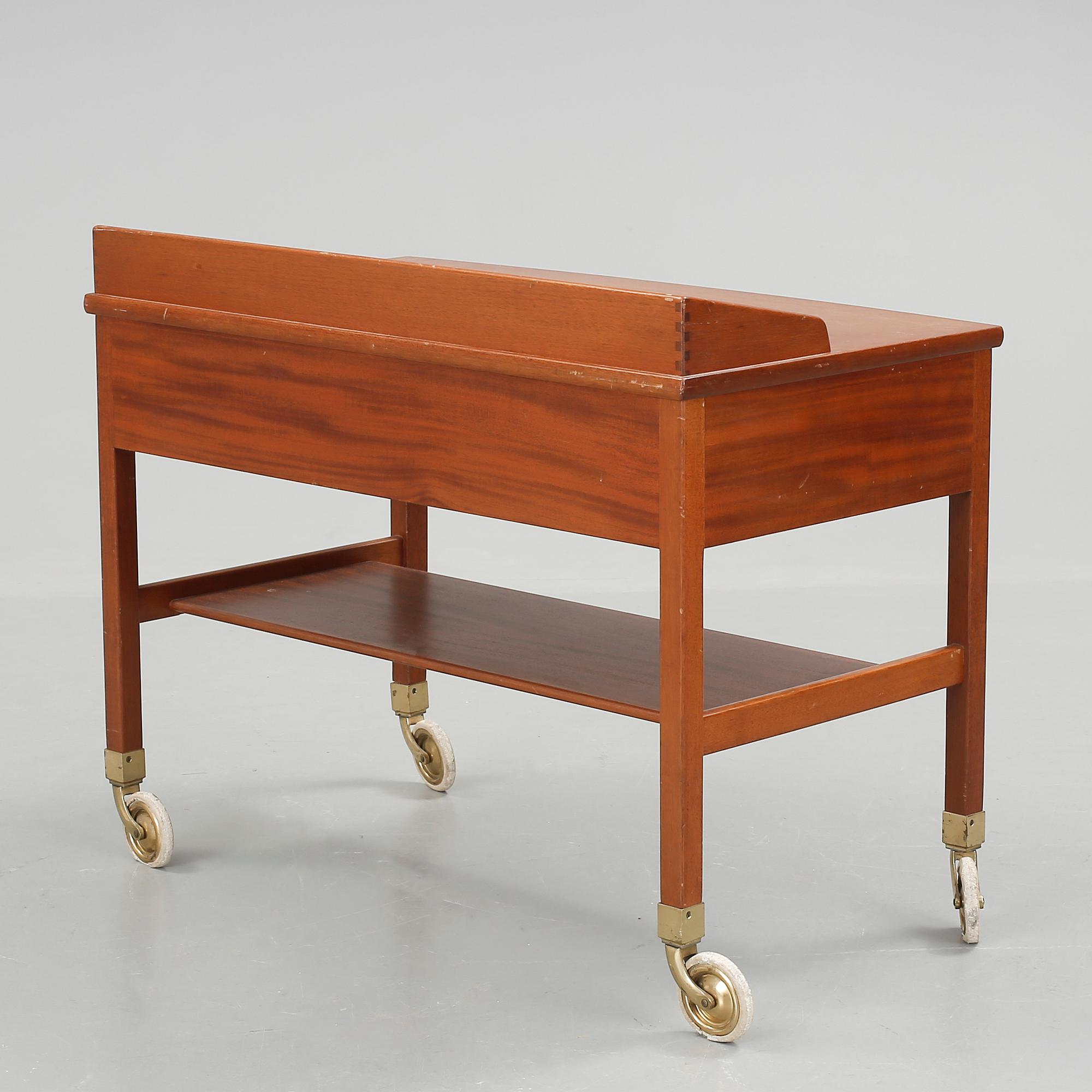 BORD / SERVERINGSVAGN, ur Triva-serien, Kerstin Hörlin-Holmqvist för NK:s Verkstäder i Nyköping, 1960-tal.