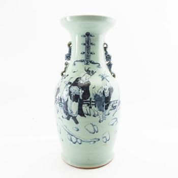 Floor vase China 20th century porcelain.