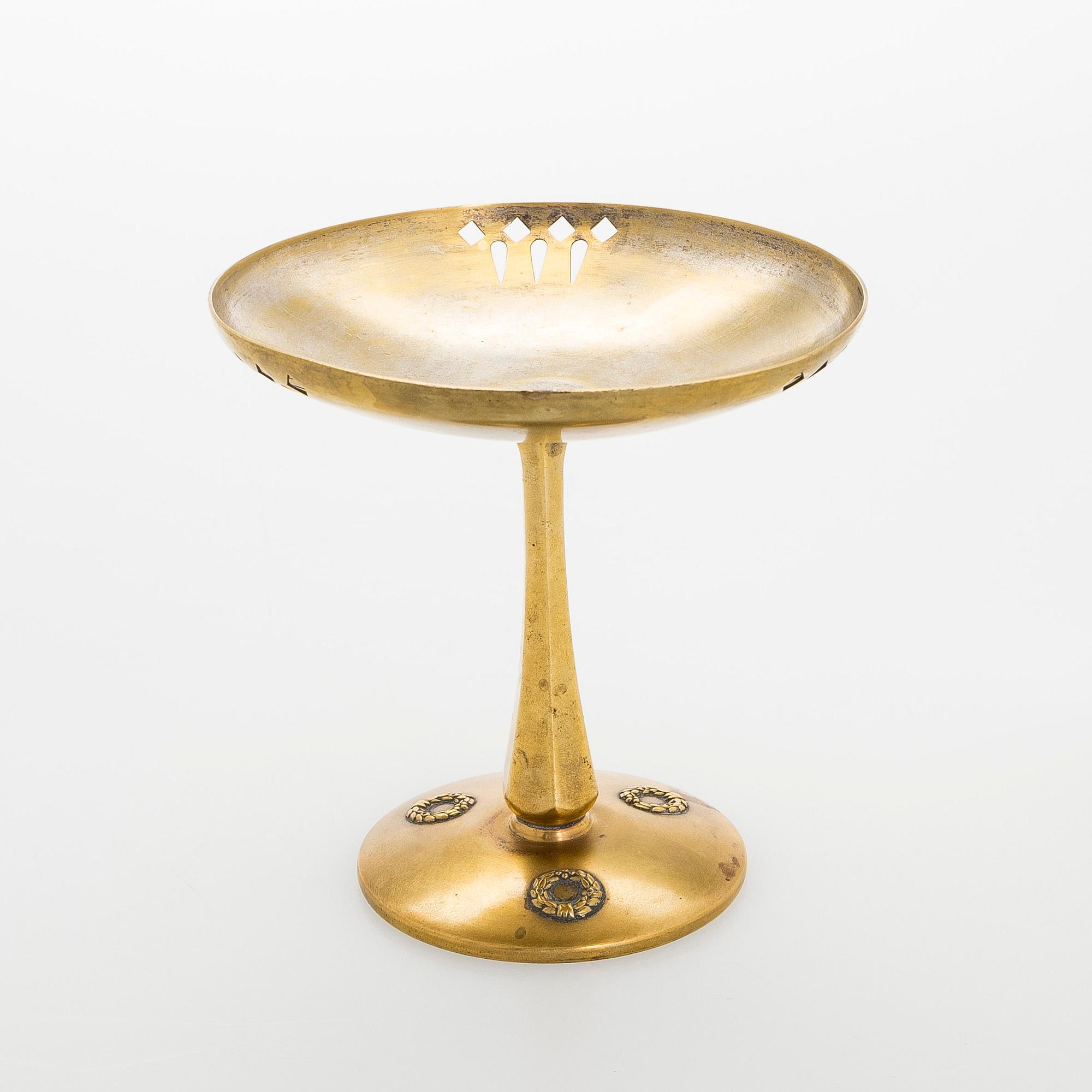 An early 20th century tazza for Argentor Vienna.