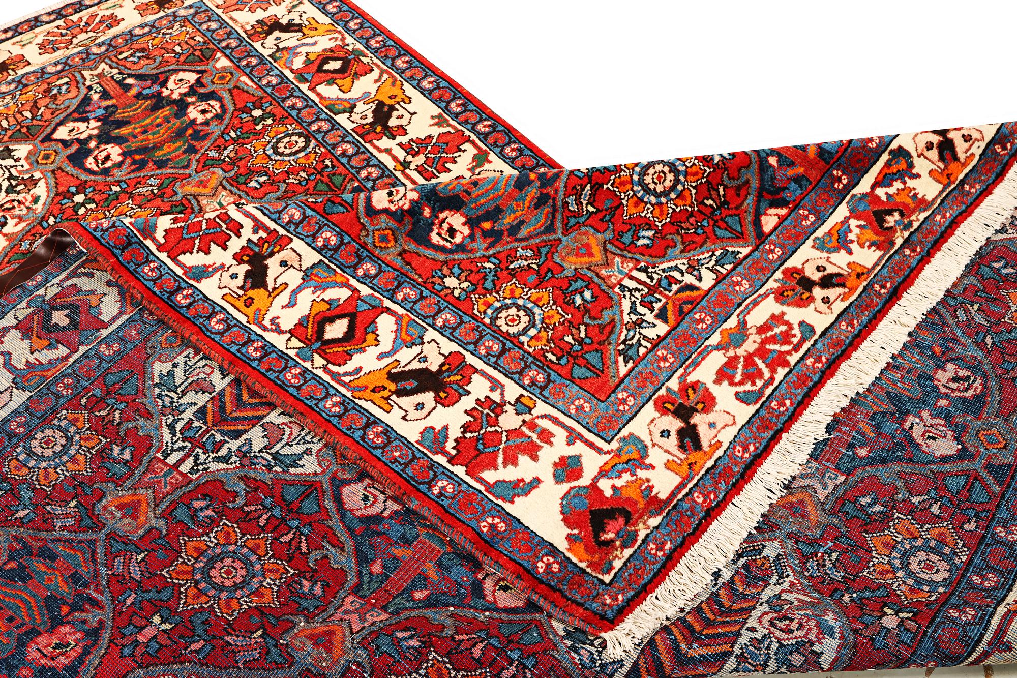 A Hamadan carpet, c. 335 x 184 cm.