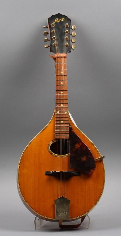 MANDOLIN, Levin, 1960-tal.
