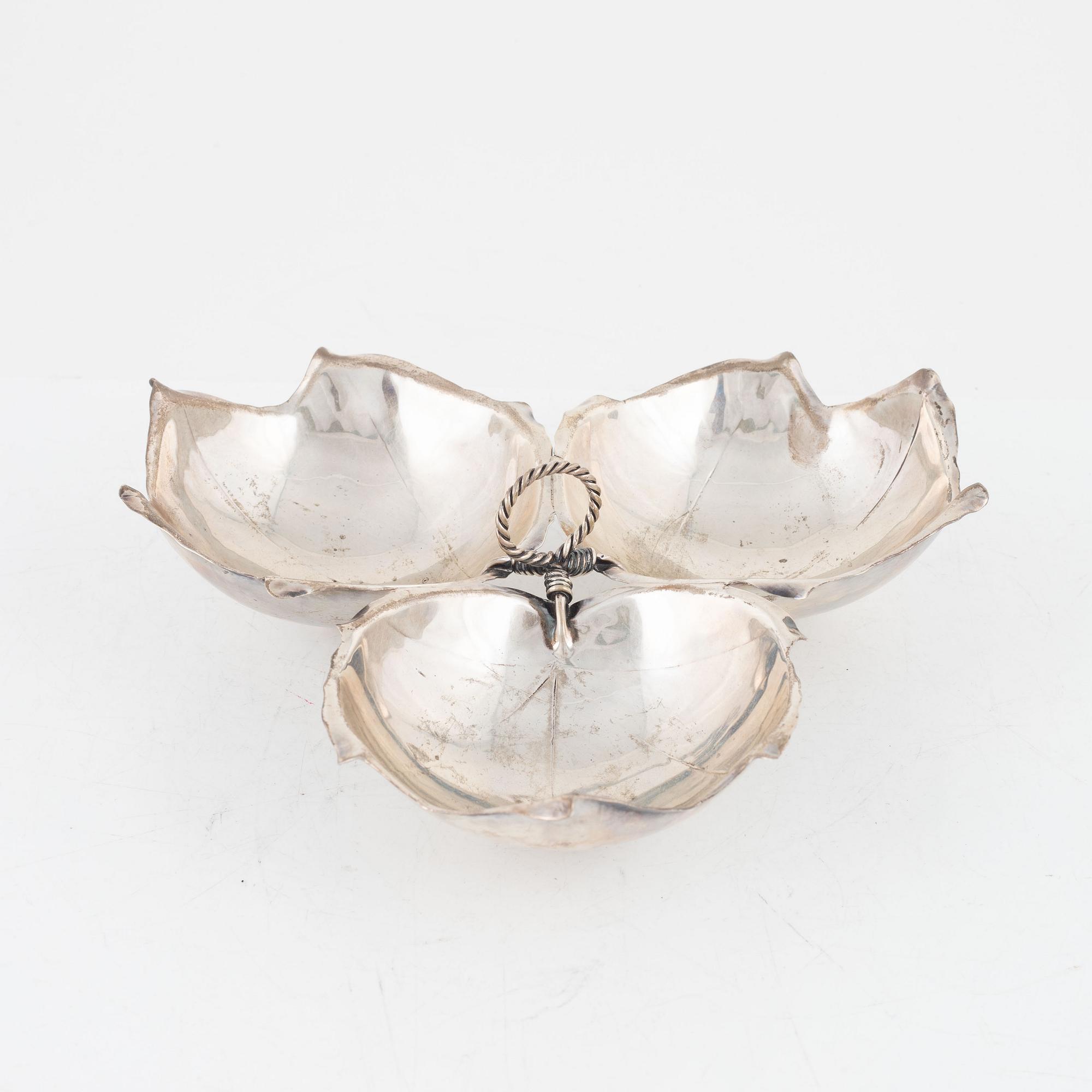 Alfredo Sciarrotta, skål, sterlingsilver, Black, Starr and Gorham, USA, omkring 1900-talets mitt.