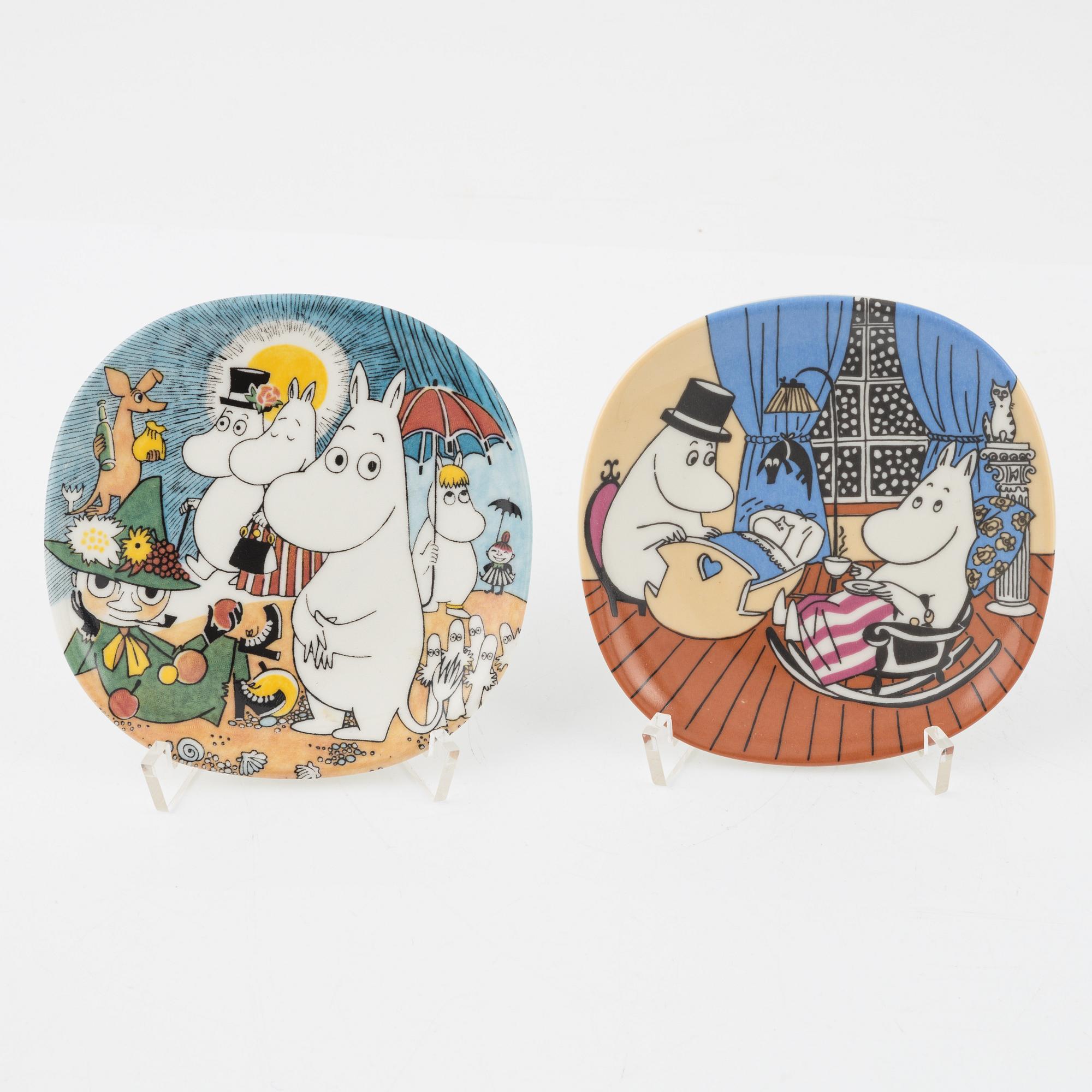 14 porcelain collector's plates, Moomin Characters/Bulls, Arabia, Finland.
