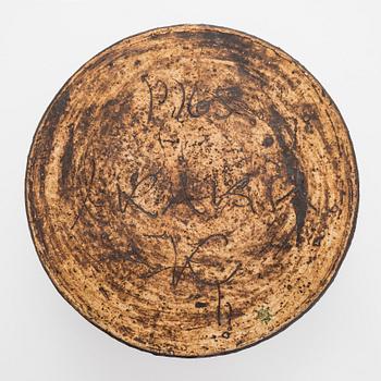 Raija Tuumi, malja, samotti, signeerattu RT ARABIA 1965.